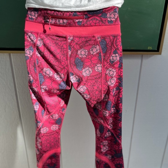 Lululemon Inspire Crop II Leggings EUC - Picture 8 of 8